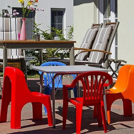 Nachtigall, Feriehus Glowe