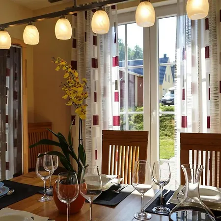 Nachtigall, Feriehus Glowe