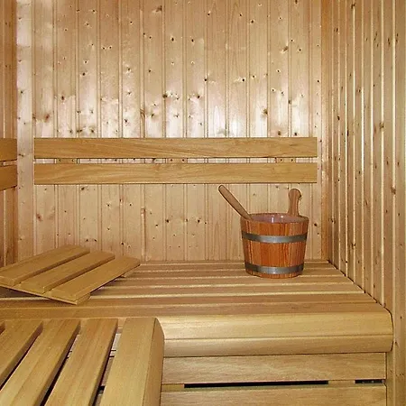 Nachtigall, Feriehus *