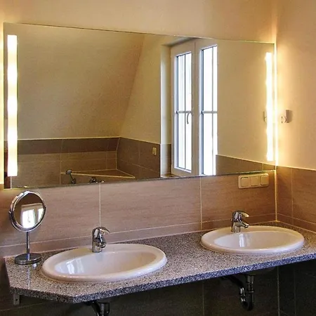 Nachtigall, Feriehus *